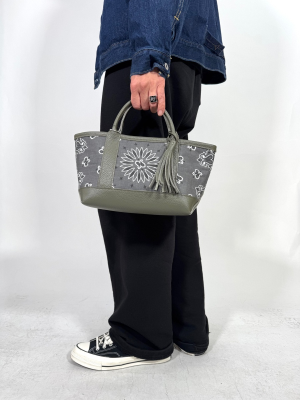 CROSSED ARROWS バンダナ柄 レザートートバッグ（Olive Green）