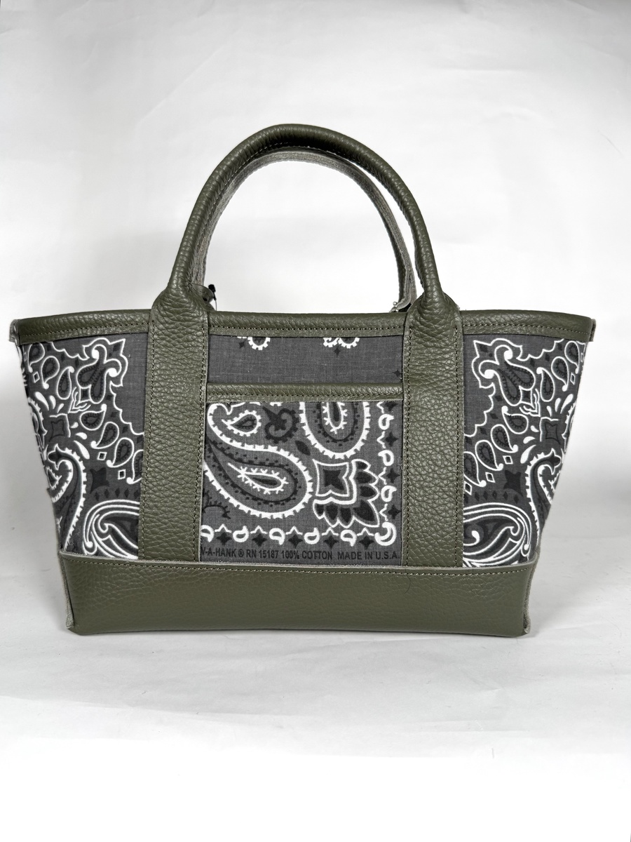 CROSSED ARROWS バンダナ柄 レザートートバッグ（Olive Green）