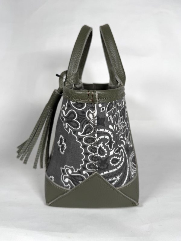 CROSSED ARROWS バンダナ柄 レザートートバッグ（Olive Green）
