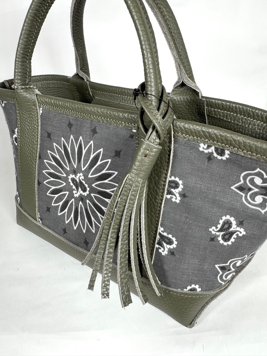 CROSSED ARROWS バンダナ柄 レザートートバッグ（Olive Green）