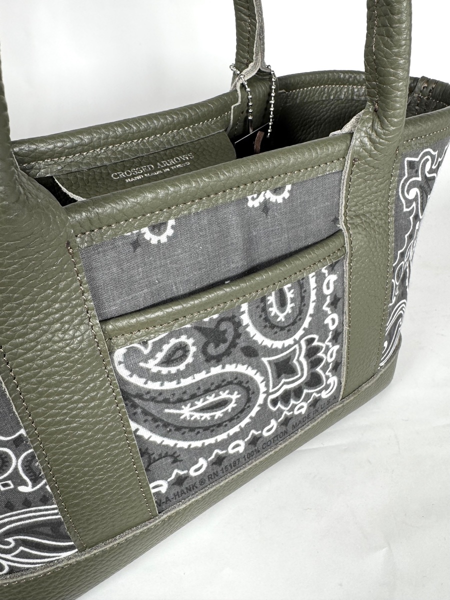 CROSSED ARROWS バンダナ柄 レザートートバッグ（Olive Green）