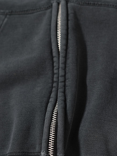 REMI RELIEF SP加工裏毛ZIPパーカー  - Vintage Black
