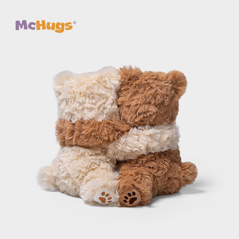 Mchugs Raffles Bear Hugs（マックハグス）　ラッフルズベアハグス　ハグしているくま　熊