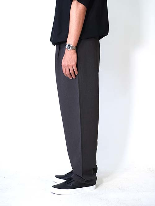 SALUTE HELM  リラックス ダブルクロス ワンタック ワイドパンツ (66005) - Charcoal