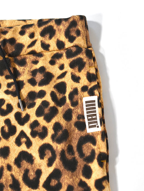 ILL ONE EIGHTY LEOPARD SWEAT SHORTS - Beige
