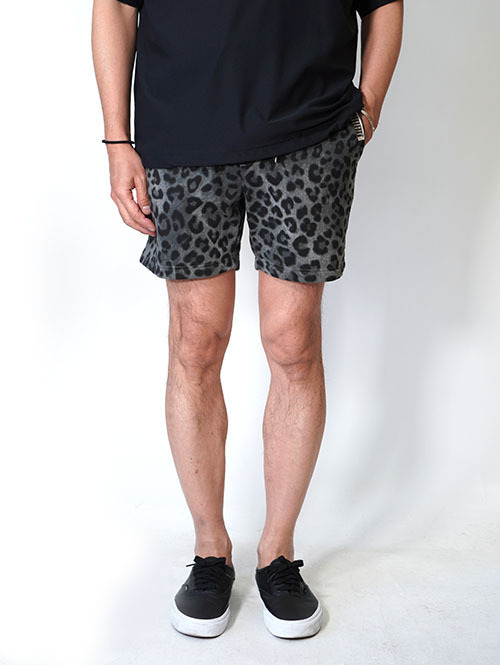 ILL ONE EIGHTY LEOPARD SWEAT SHORTS - Black