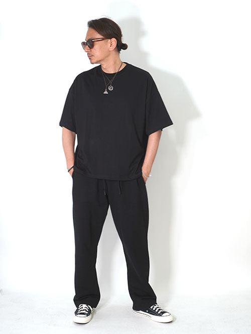 W.A.T.C STUDIO  Oversized boxy Tee - Black
