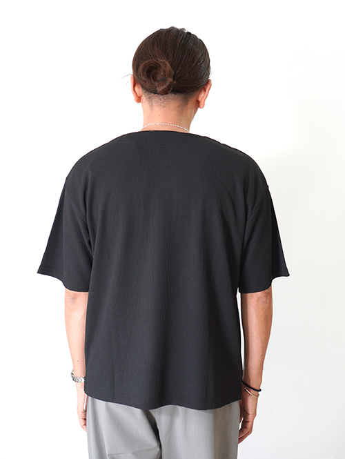 SALUTE HELM  ワッフル キーネック Tee (76004) - Black
