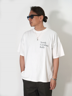 REMI RELIEF  NEW SP加⼯20/天竺BIGサイズ T（North Carolina Rally)  - Off White