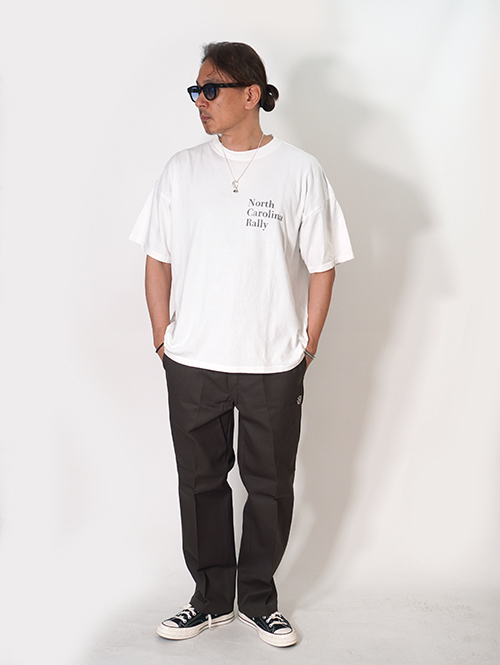 REMI RELIEF  NEW SP加⼯20/天竺BIGサイズ T（North Carolina Rally)  - Off White