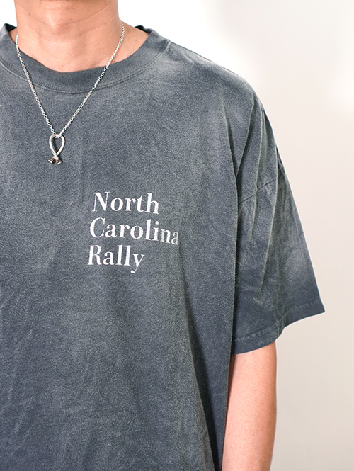REMI RELIEF  NEW SP加⼯20/天竺BIGサイズ T（North Carolina Rally)  - Vintage Black