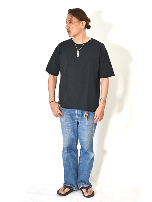 GRAB IN HOLLYWOOD  Heavy Weight Relax Fit All Cut Tee  - Black