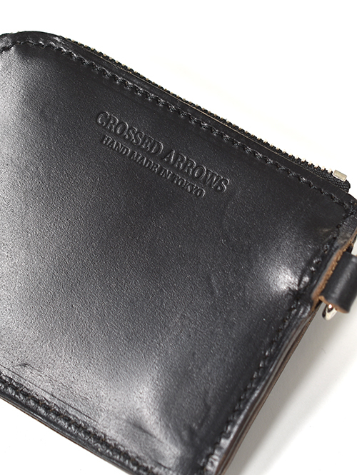 CROSSED ARROWS  クロムレザー L字 ネック ウォレット - Black / Turquoise