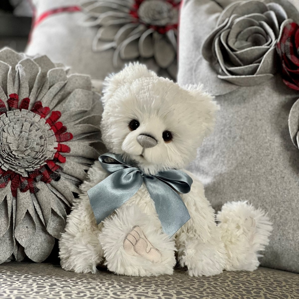 Charlie Bears (チャーリーベアーズ）Maja(マジャ)　くま　くまのぬいぐるみ　クマ　縫いぐるみ　しろいくま