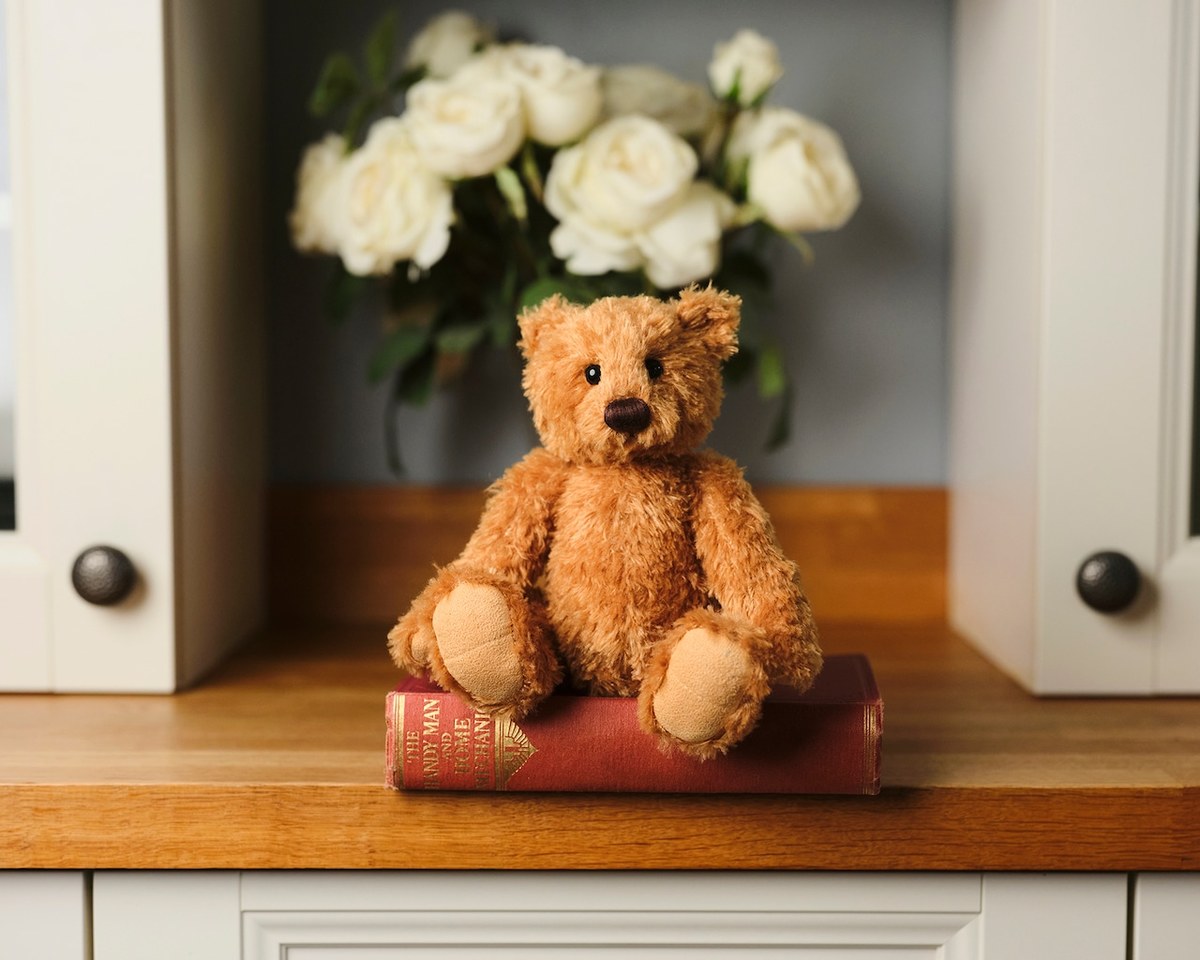 Charlie Bears (チャーリーベアーズ）Huggable Harry(ハガブルハリー)　くま　くまのぬいぐるみ　クマ　縫いぐるみ