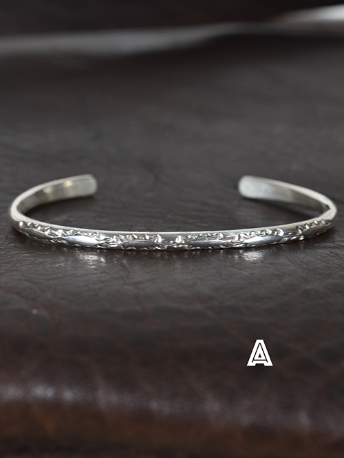NAVAJO Hand Made Silver Bangle(A)