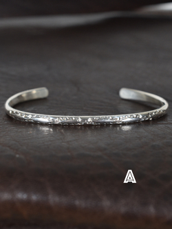 NAVAJO Hand Made Silver Bangle(A)