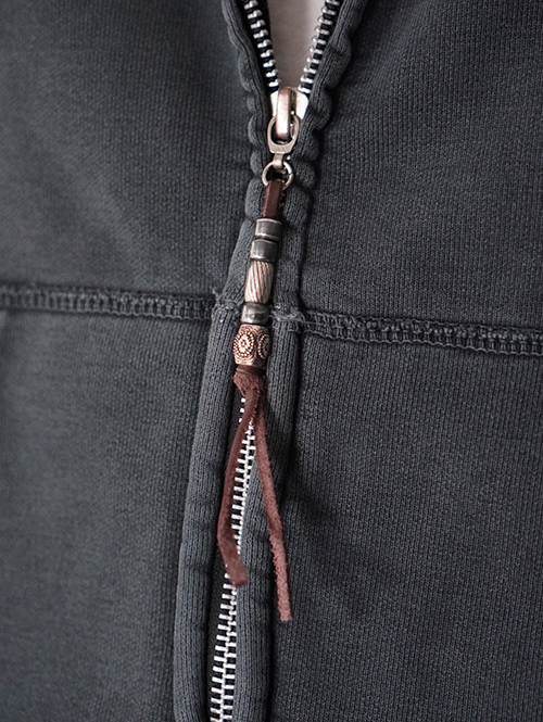 REMI RELIEF  |  SP加工裏毛ZIPパーカー  - Vintage Black