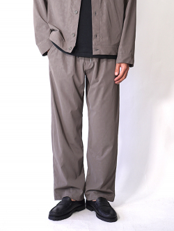 SALUTE HELM  |  ビンテージ フェイクレザー シャーリング ワイドパンツ (66506) - Khaki