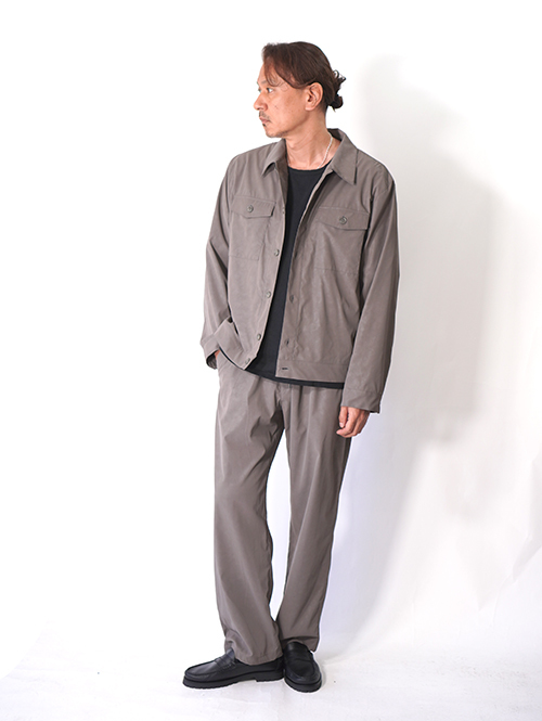 SALUTE HELM  |  ビンテージ フェイクレザー シャーリング ワイドパンツ (66506) - Khaki