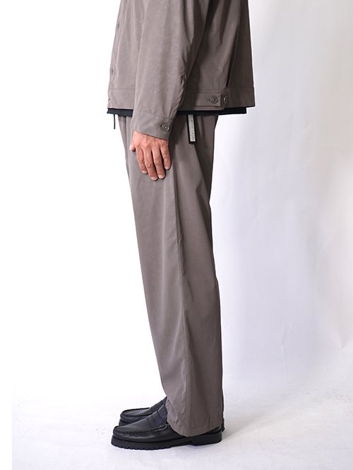 SALUTE HELM  |  ビンテージ フェイクレザー シャーリング ワイドパンツ (66506) - Khaki