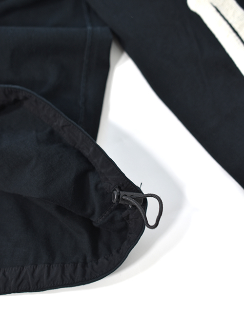 REMI RELIEF | ボーン刺繍 25/-天竺ロンT（BONE）