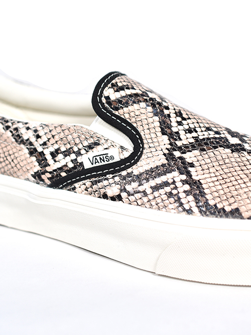 Vans Classic Slip-On Shoe in Python Turtledove White