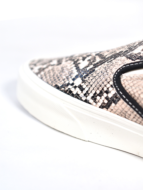 Vans Classic Slip-On Shoe in Python Turtledove White