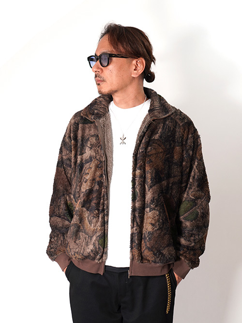 REMI RELIEF カモフラージュ シャギーフリース フルジップ