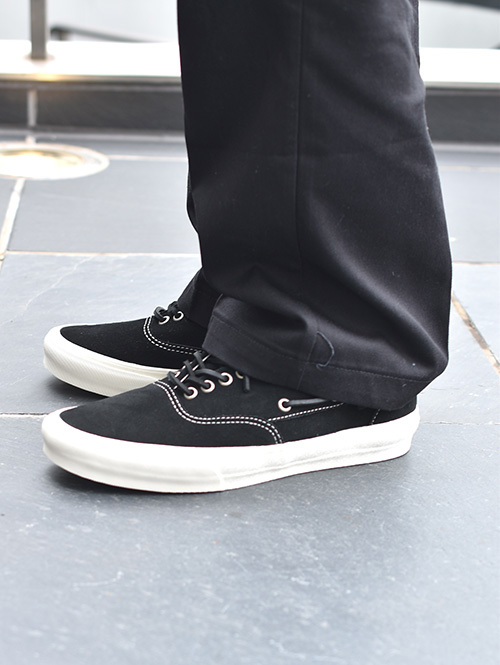 VANS USA | AUTHENTIC Boat Shoes 