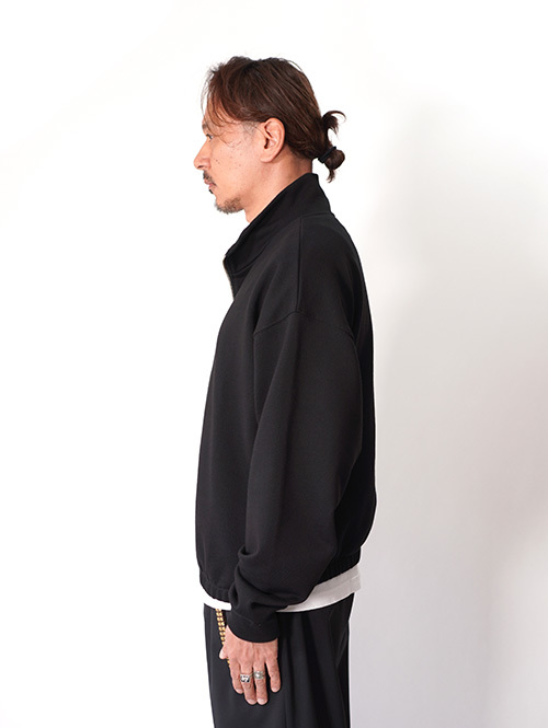 W.A.T.C STUDIO  |  Oversized boxy 1/4 Zip Sweater - Black