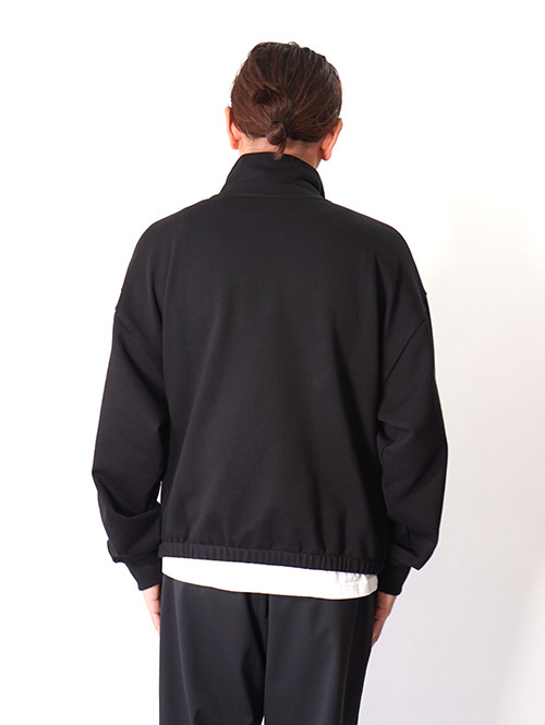 W.A.T.C STUDIO  |  Oversized boxy 1/4 Zip Sweater - Black